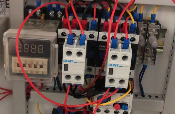 油壓式送料機常見的故障及其原因分析