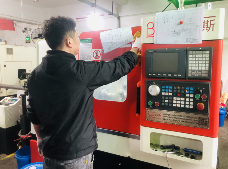 車(chē)銑復(fù)合數(shù)控車(chē)床如何維護(hù)保養(yǎng)