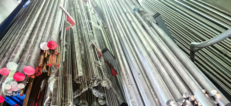 深圳華呈：專注非標(biāo)五金零配件定制加工，加緊備產(chǎn)中